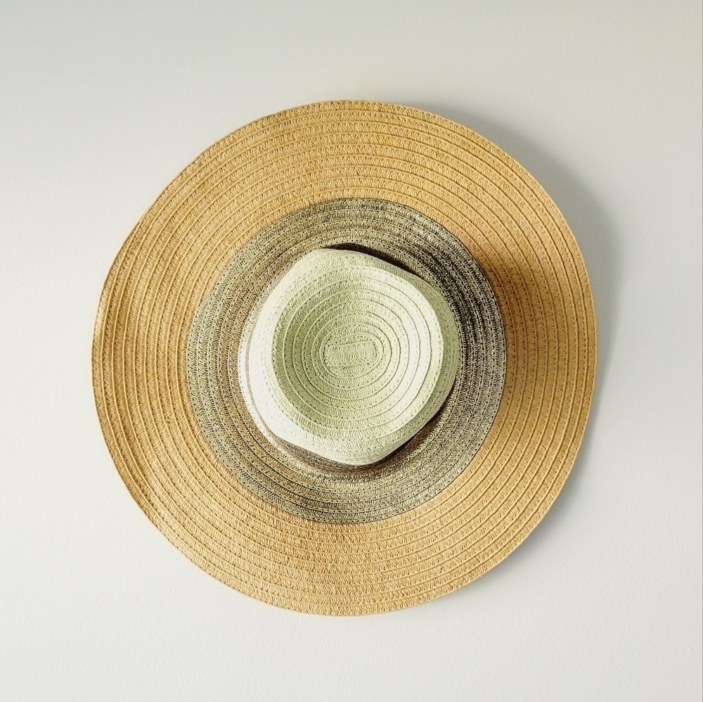 Express women's summer hat color cream, green and brown one size